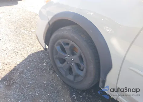 2014 Subaru Xv Crosstrek 2.0I Premium z USA, uszkodzony, nr VIN JF2GPACC8E9335646